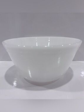 Vintage White Milk Glass Mixing Bowl 9 Inch Fire-King Style Kitchen Serving Bowl
